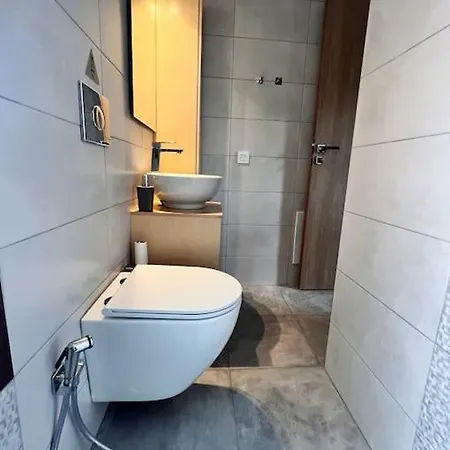 Talos Too, Venetian Tatil Evi