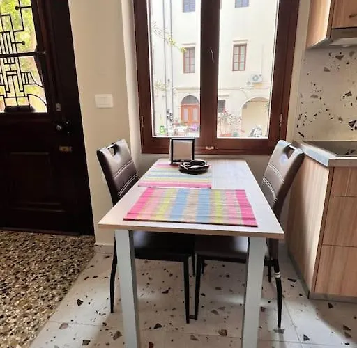 Talos Too, Venetian Semesterbostad *